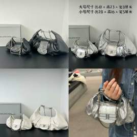 Picture of Balenciaga Handbags _SKUfw229564667fw